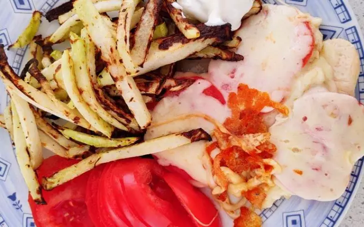 Kuřecí zapečené s rajčetem a mozzarellou