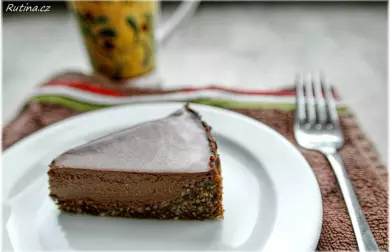 Čokoládovo-pekanový dort