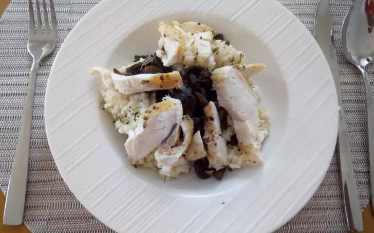 Krémové rizoto s žampiony a kuřecím masem