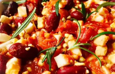 Zapečená pohanka v rajčatové omáčce