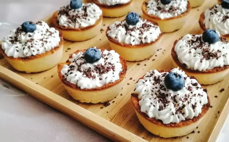 KOŠÍČKY S VANILKOVÝM KRÉMEM - LC