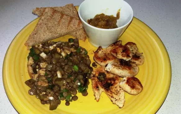 Poznámka

Ti, kterým nevadí "nezdravost" majonézy, mohou místo balzamikového krému použít lžíci této pochutiny. Ale já nedám na balzamiko dopusti.