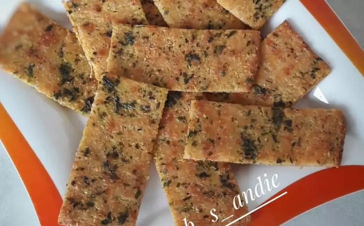 Česnekový pizza chléb - Low carb