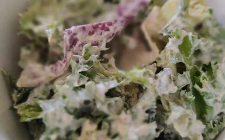 Hlávkový salát s garam masalou